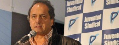 Scioli le pidi� a Cristina K una banca para Facundo Moyano: te la merec�s