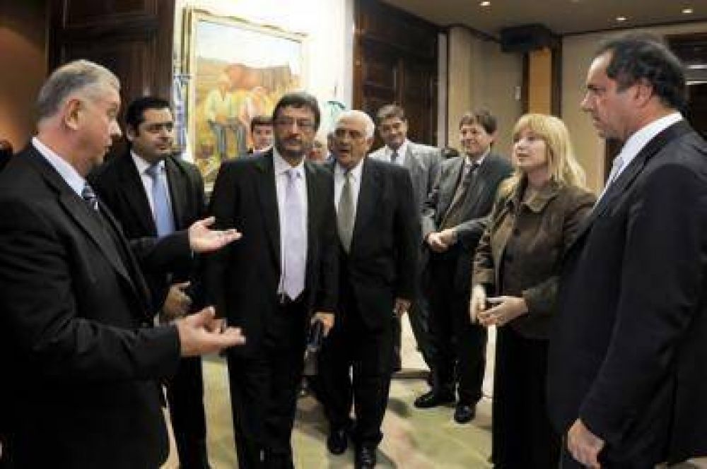 Plan de obras energ�ticas para el desarrollo del interior de la provincia