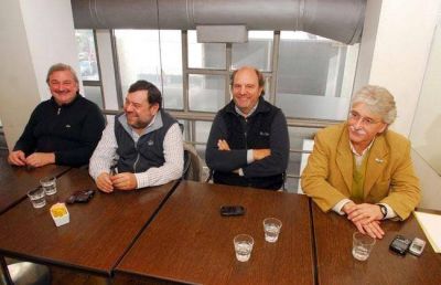 Dell 'Olio: "Es necesario mantener un modelo de gesti�n por cuatro a�os m�s"