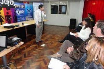 Finaliz� curso de capacitaci�n por recursos humanos