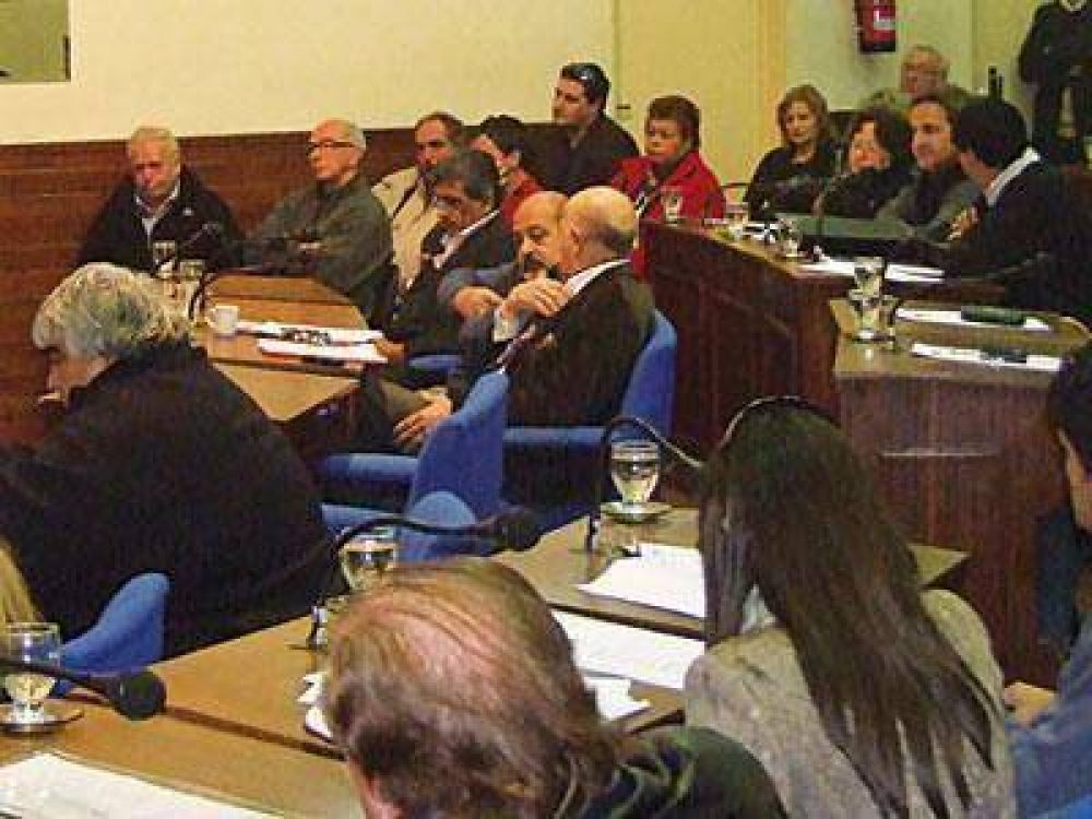 La pol�mica Schoklender lleg� al Concejo de Avellaneda