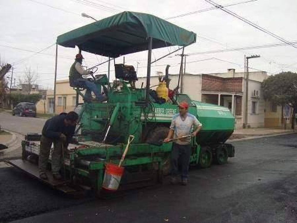 Comenz� la repavimentaci�n de la avenida Arias