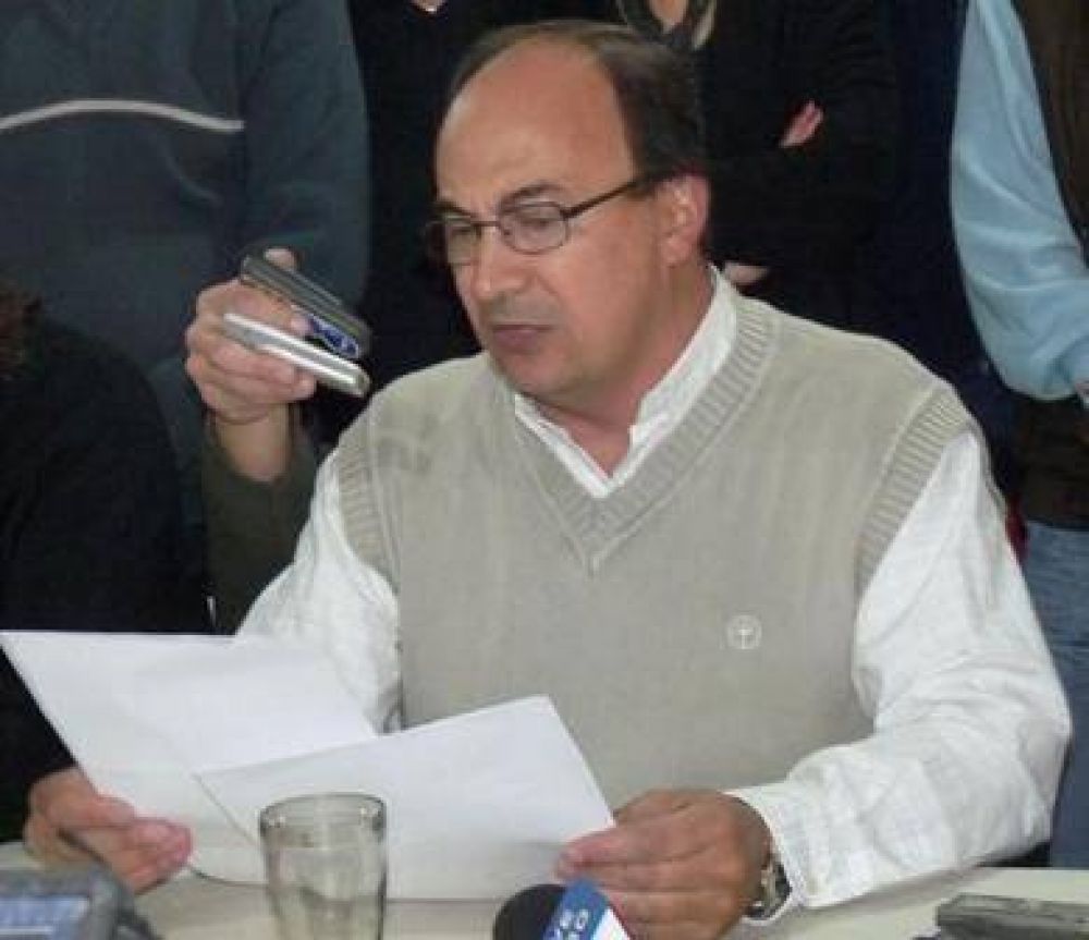 Salom�n precis� que pelear� por dentro o por fuera de la UCR