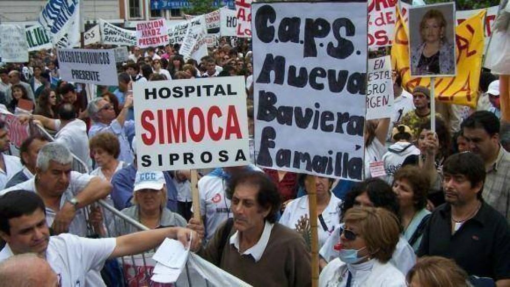 Ante el silencio oficial, los m�dicos federalizan su lucha