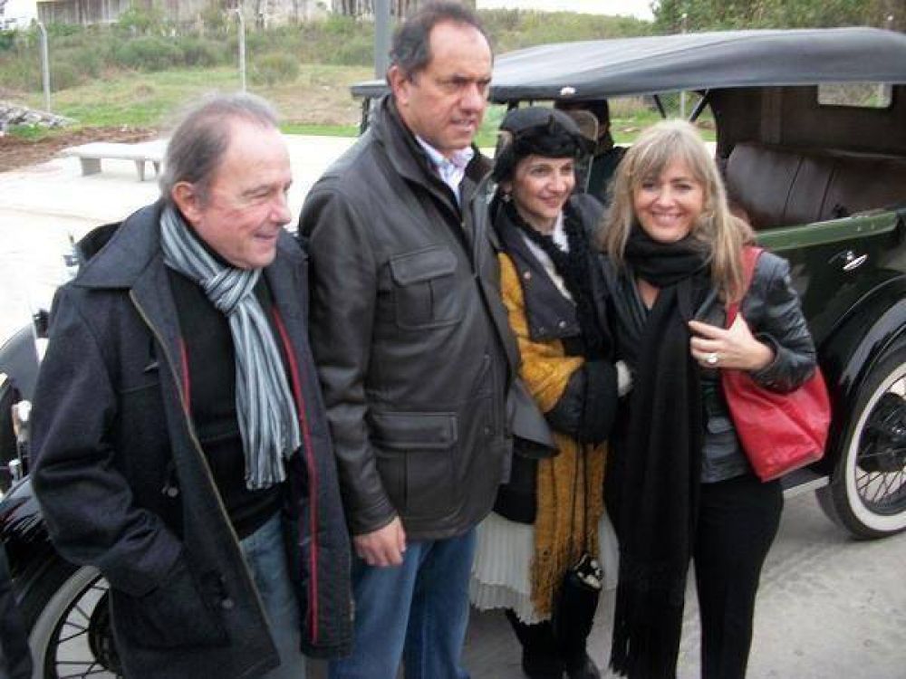 Silvia V�zquez: "El Vial Costero es una obra estupenda, nos da orgullo"