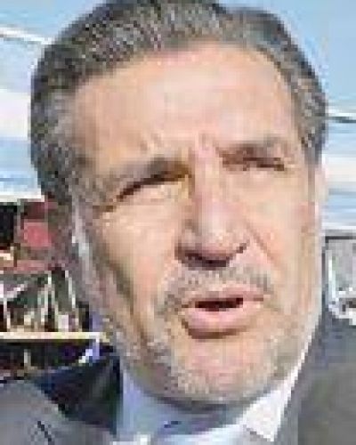 La finca de Anguin�n reuni� a Beder y Quintela 