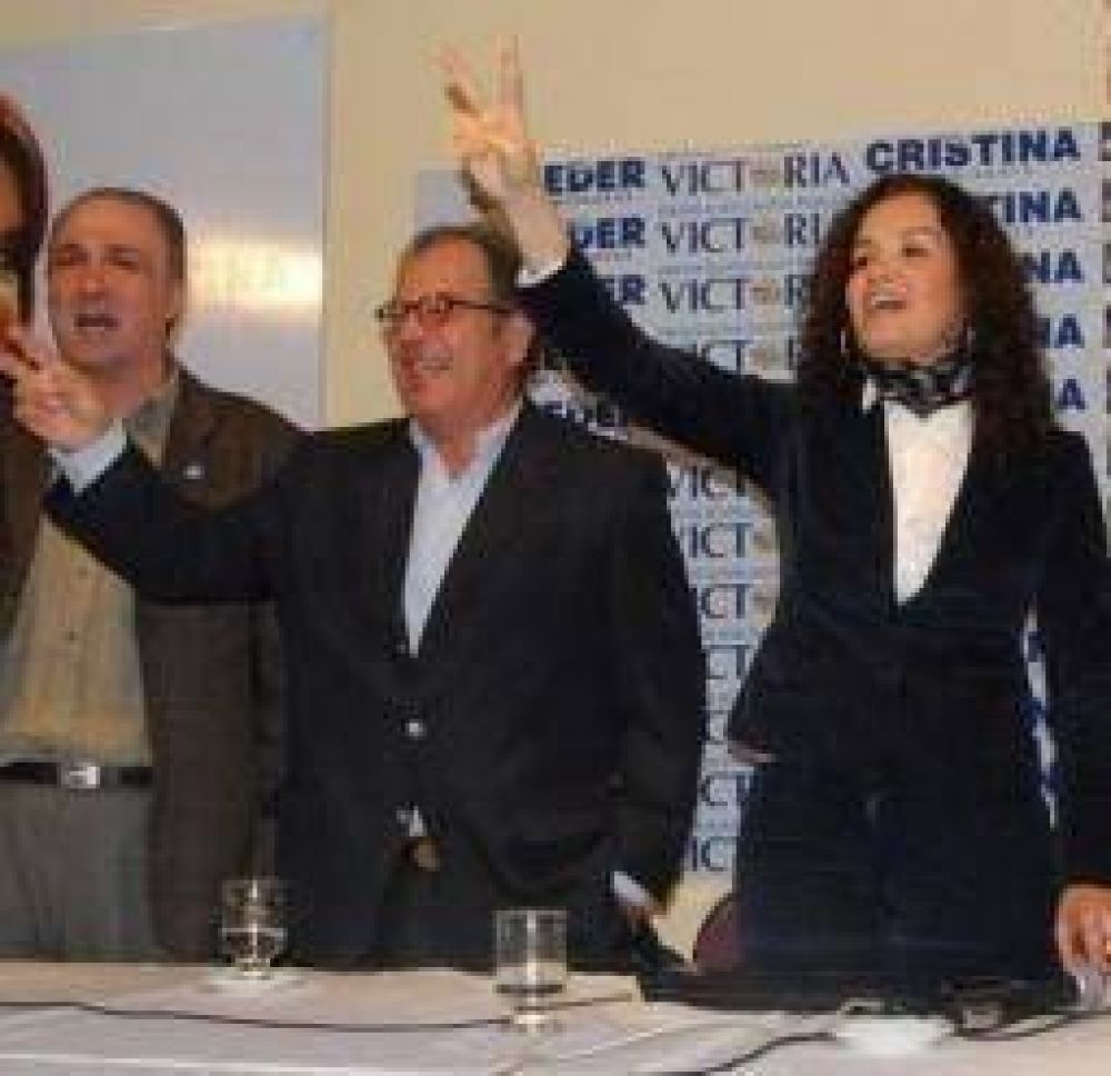 Los candidatos oficialistas al Senado siguen sumando apoyos