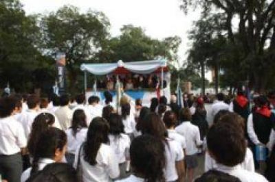 Dia de la Bandera en Resistencia: El municipio acusa a Educaci�n por la ausencia de alumnos