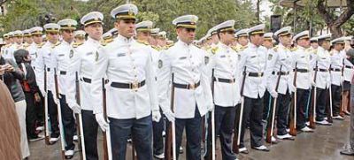 El gobernador encabez� el acto por el D�a de la Bandera
