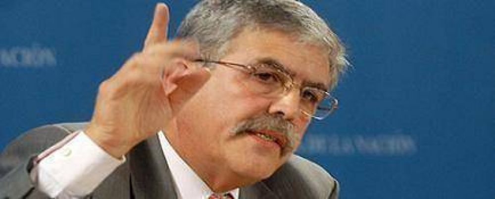 De Vido reaccion� contra las cr�ticas y acus� a Clar�n de "faltar a la �tica"