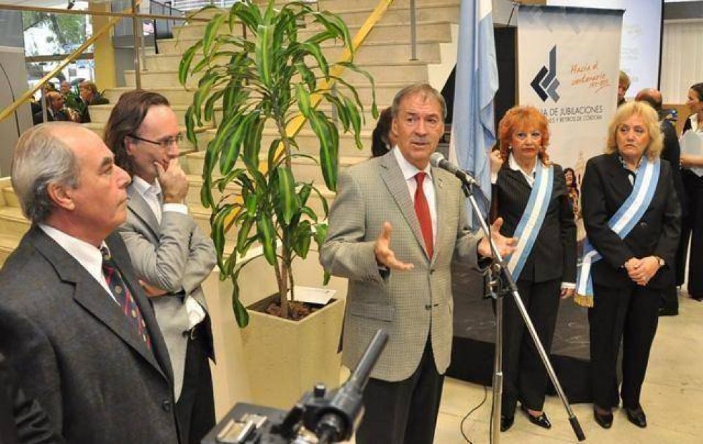 Schiaretti asegur� que la Naci�n le adeuda casi 1.000 millones de pesos a C�rdoba