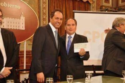 Descalzo critic� la postulaci�n de Ishii a la gobernaci�n
