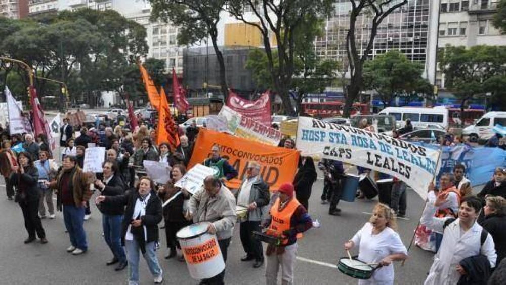Los m�dicos revolucionaron Buenos Aires con sus reclamos, deso�dos por el alperovismo