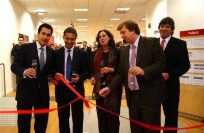 LUJ�N - LA INTENDENTA INAUGURO UN NUEVO BANCO 