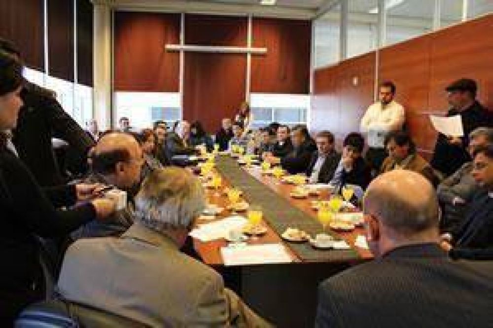  Para combatir la pobreza el BM propone redes de protecci�n social	