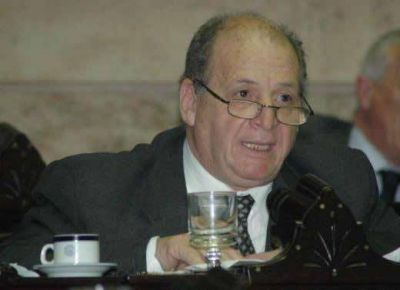 Mario Ra�l Merlo definir� en una reuni�n con Poggi si lo acompa�ara en la formula