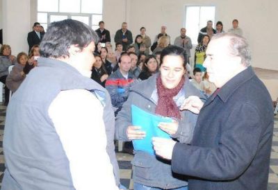 Jorge: la construcci�n de casas sociales cre� 20 mil puestos de trabajo