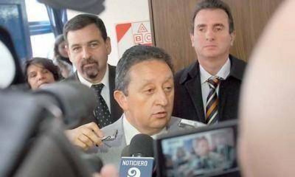 A horas de la definici�n, Jaque se ve fuera de la lista de diputados