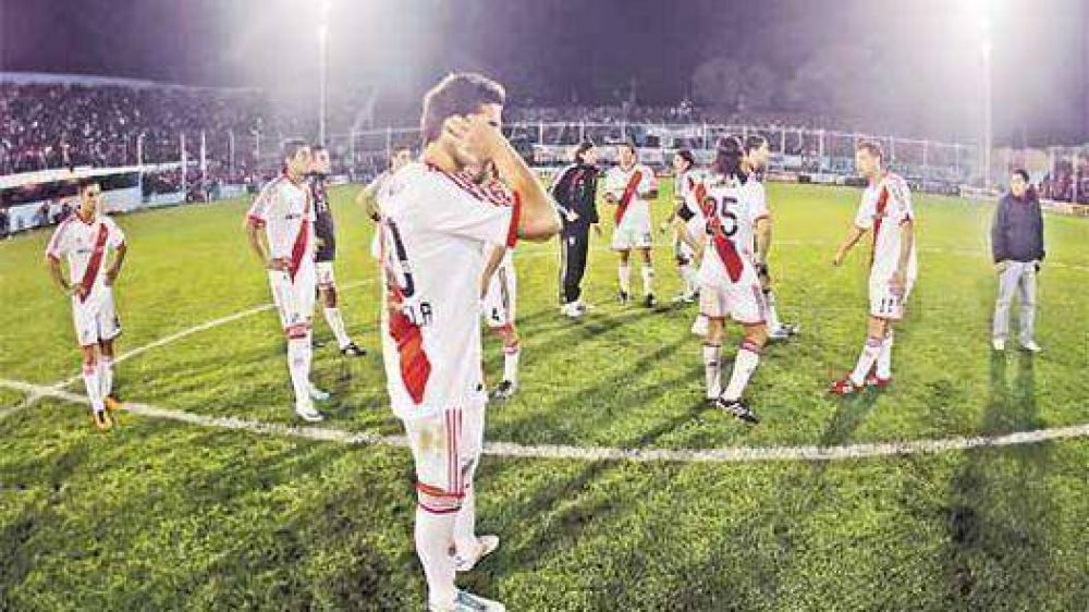 Belgrano le gan� a River y lo dej� a un paso del descenso