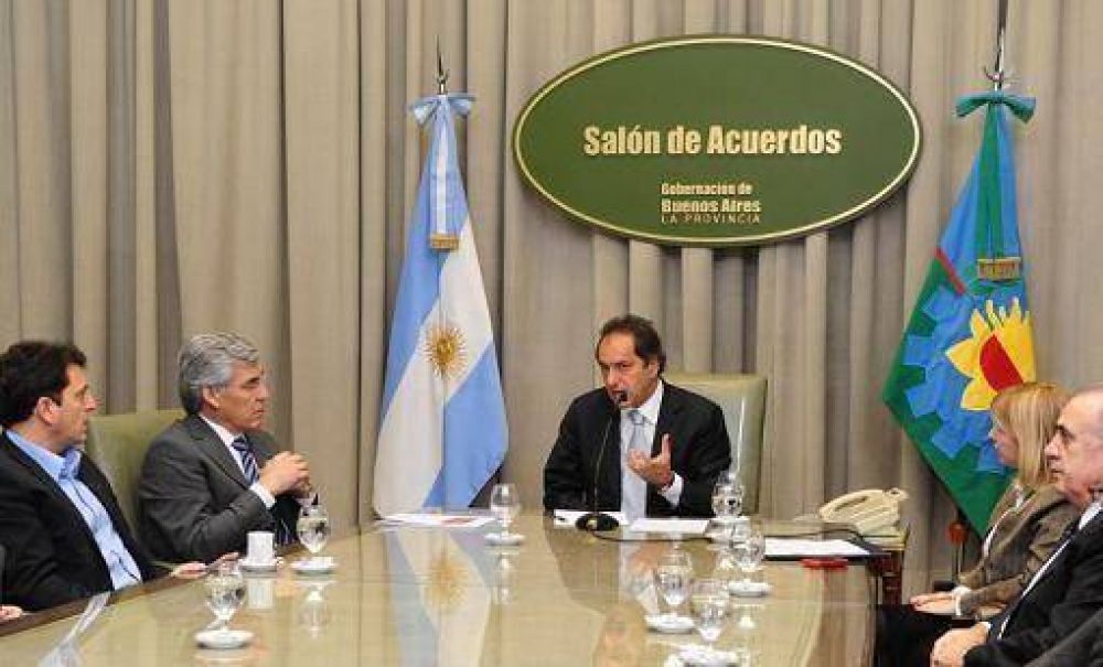 Daniel Scioli mantuvo una reuni�n con Gilberto Alegre y Sergio Massa