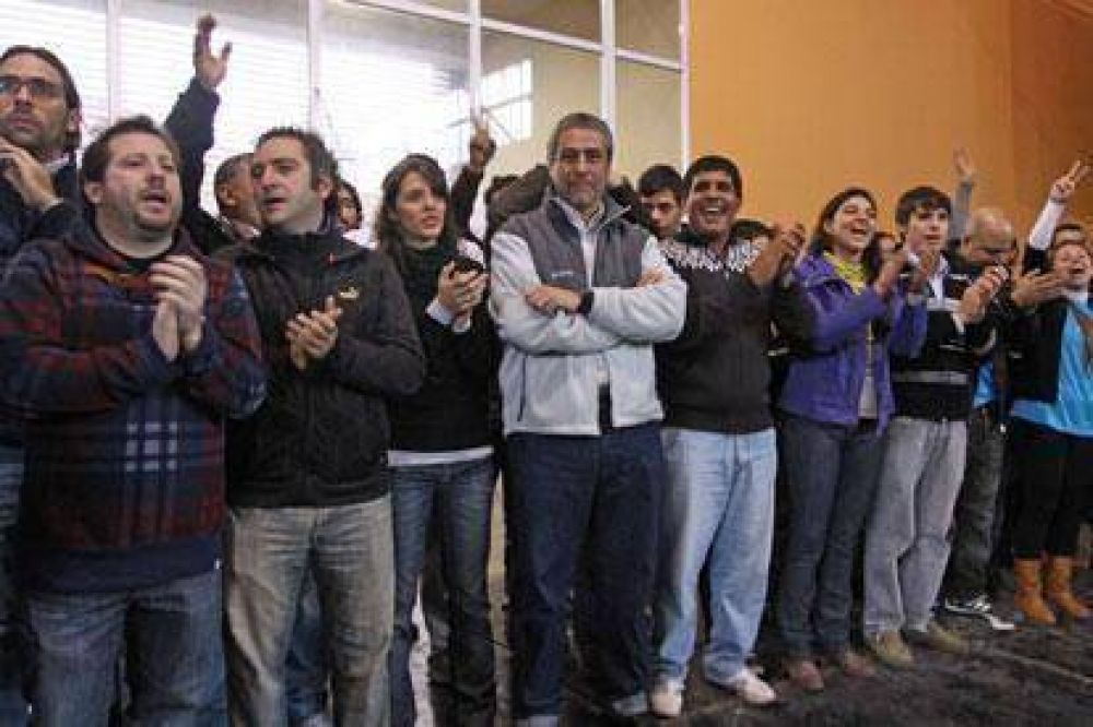 M�s de 600 j�venes expresaron su apoyo al intendente Jorge Ferraresi 