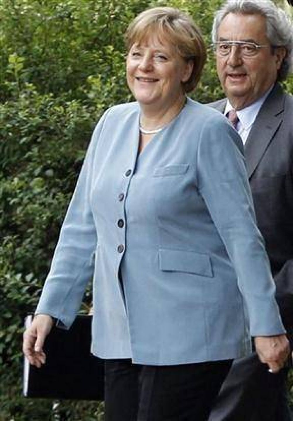 Alemania, locomotora de Europa, sale a la caza de cerebros Merkel pide personal calificado no europeo