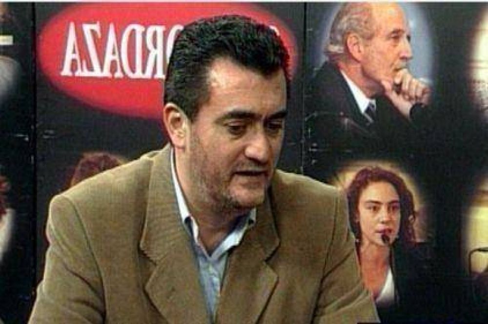 Pezz: "Binner tiene actitudes contradictorias y caprichosas" 	