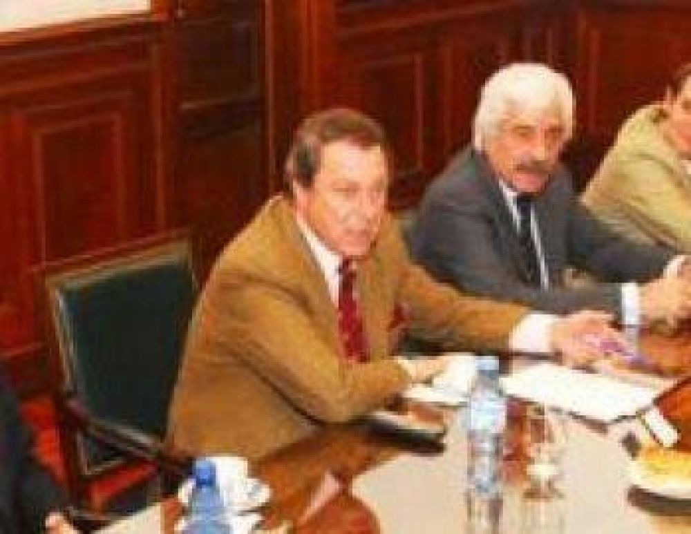El Ministro Casal confirm� el env�o de nuevos efectivos policiales  