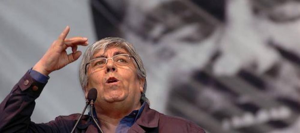 �Preg�ntenle a ella, nosotros no sabemos nada� dijo Moyano