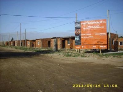 Construcci�n de nuevos barrios en Saldungaray y Tornquist