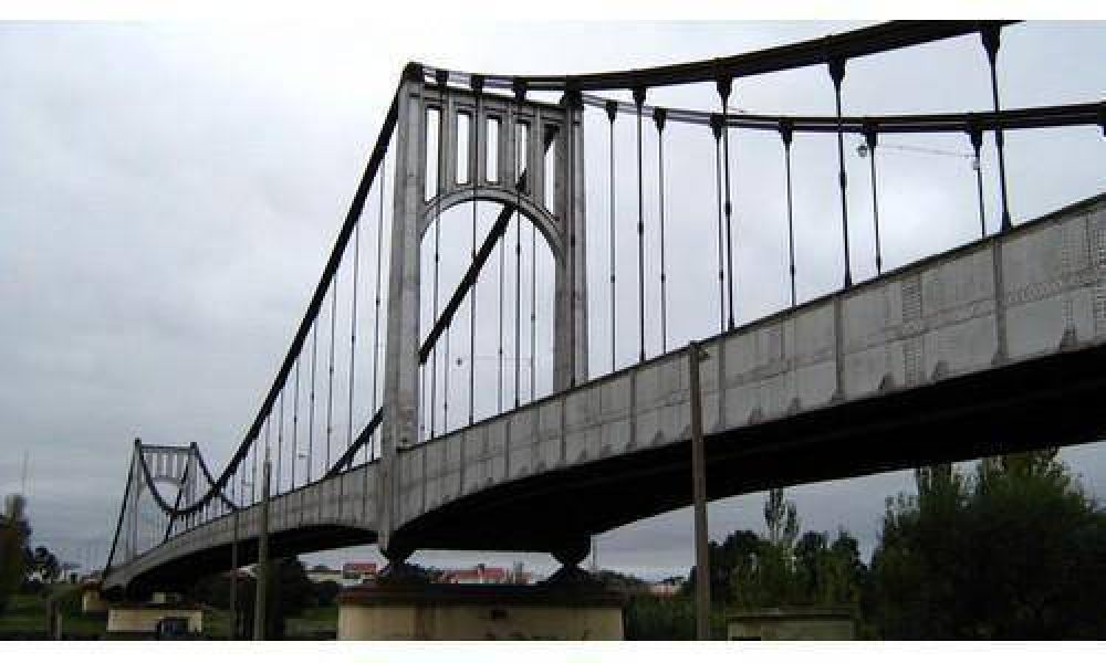 Comienza la obra del Puente Colgante y se cierra el tr�nsito vehicular