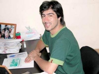 Oscar Far�as ser� el primer concejal de la lista de Azil