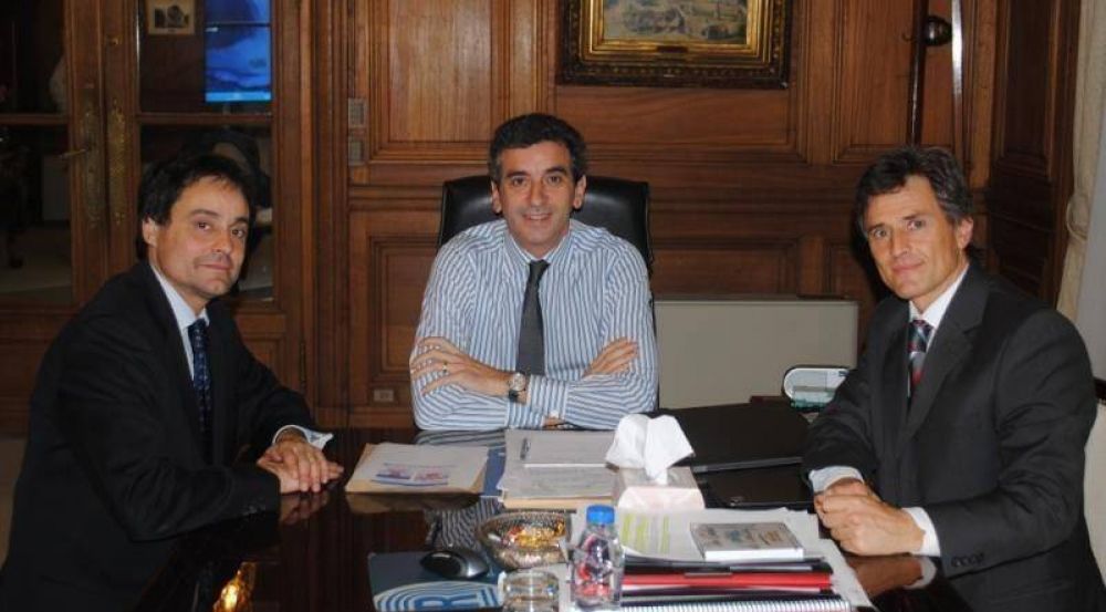 Randazzo bendijo a su "pollo": An�bal Pittelli, candidato a Intendente
