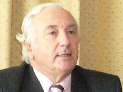 Convocan al consejo para considerar la renuncia de Lutz