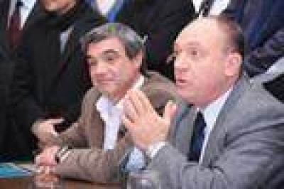 Carignani present� a los candidatos �oficiales�