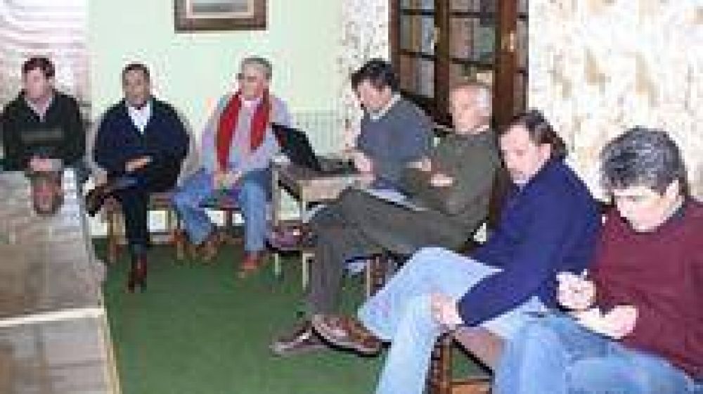 Horacio Araya:�En el sudoeste bonaerense hay mil millones de pesos en trigo guardados para comercializar�