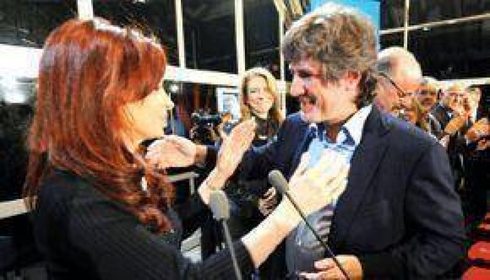 "FUE UNA MUY BUENA DECISI�N DE LA PRESIDENTA", DIJO URTUBEY