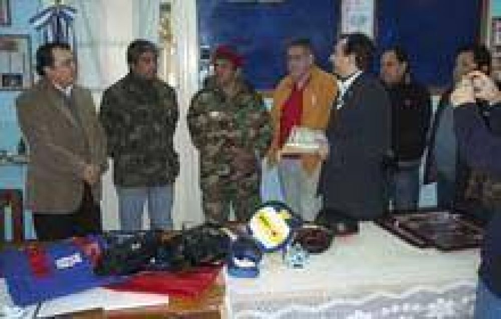 Niccolai visit� el Centro de Veteranos de Guerra de Malvinas de La Banda