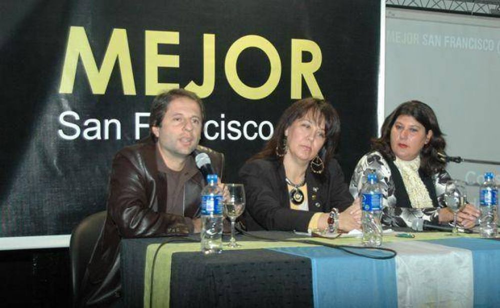 Bernarte propone una �fuerte presencia del municipio en los barrios perif�ricos�