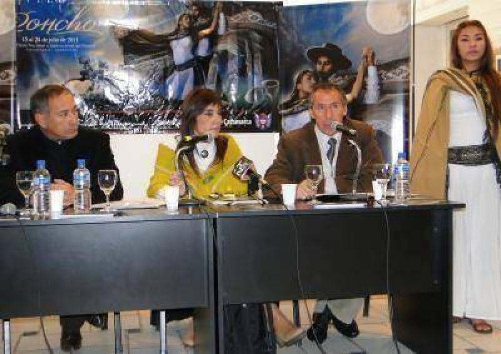 La producci�n local, presente en el Poncho 2011