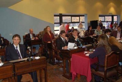 La Legislatura renueva sus quince bancas y se elige por sistema de tachas