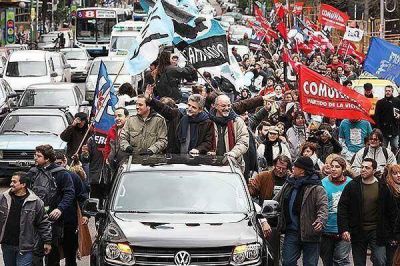 Filmus: �Vamos a garantizar la libertad de expresi�n y la libre circulaci�n�