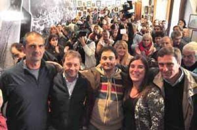 El oficialismo present� la lista que encabeza el intendente An�bal Pittelli 