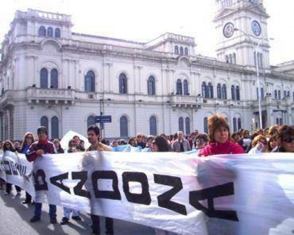 Agmer marchar� en repudio a la represi�n de docentes