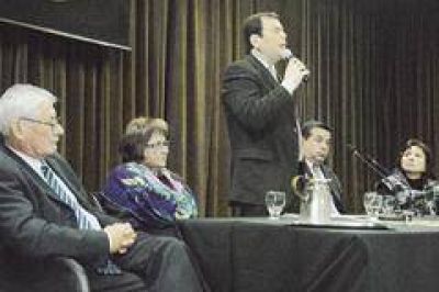 Zamora es candidato a diputado nacional suplente por el Frente C�vico