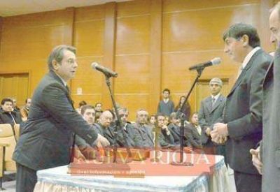 Asumi� Hugo Montivero como fiscal General 