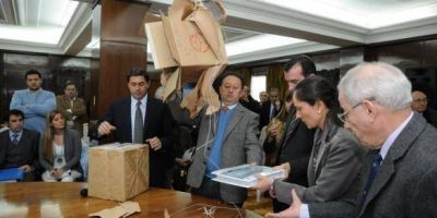Obras y campa�a: Jaque y "Paco" P�rez abrieron las tres ofertas de Los Blancos