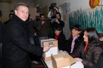 Esteban Avil�s dijo que "nadie puede venir ahora a atribuirse el triunfo"