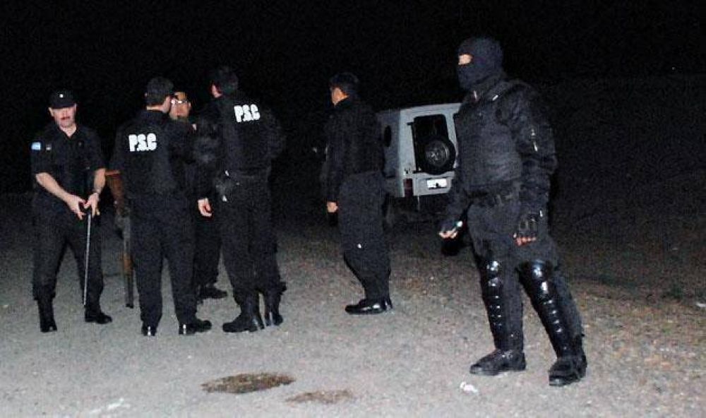 La Infanter�a desaloj� la ruta provincial N� 12 cortada por desocupados