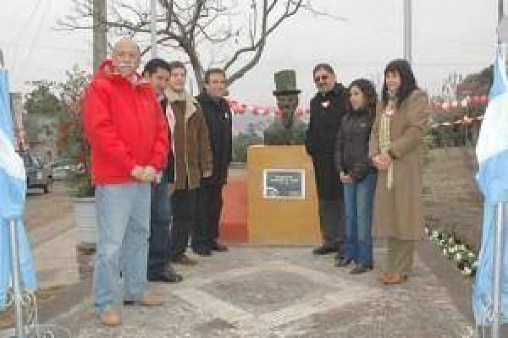 El intendente Jorge record� al fundador de la UCR